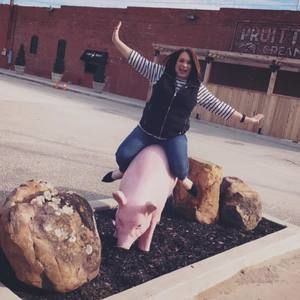 Meet your Posher, Denise